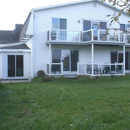 Cote St-Hermas Gite Au Vignoble Мирабел Екстериор снимка